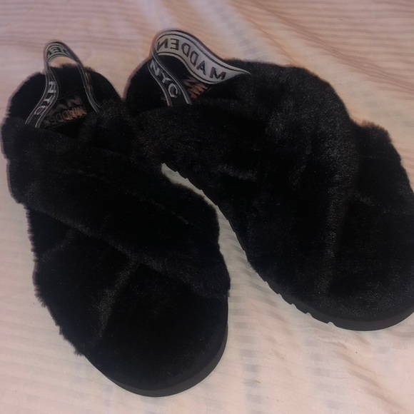 madden nyc Shoes - New black fluffy sandals